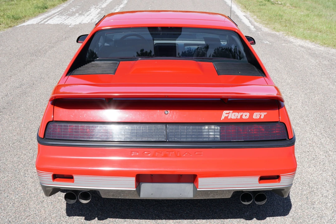 1985 Pontiac Fiero GT - Image 12 of 31