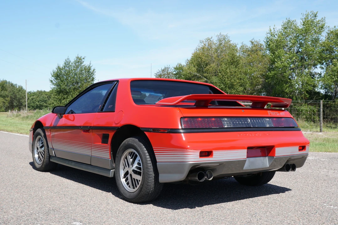 1985 Pontiac Fiero GT - Image 8 of 31