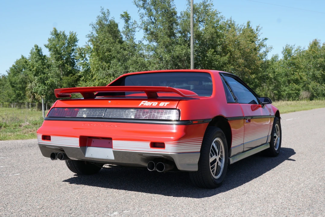1985 Pontiac Fiero GT - Image 13 of 31
