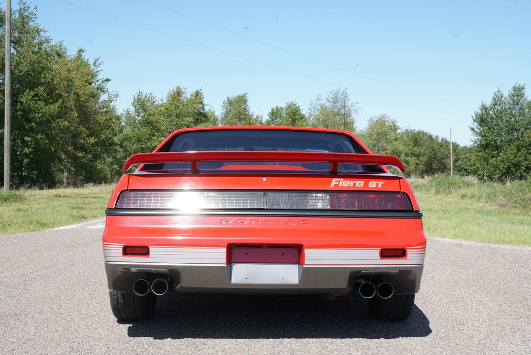 1985 Pontiac Fiero GT - Image 9 of 31