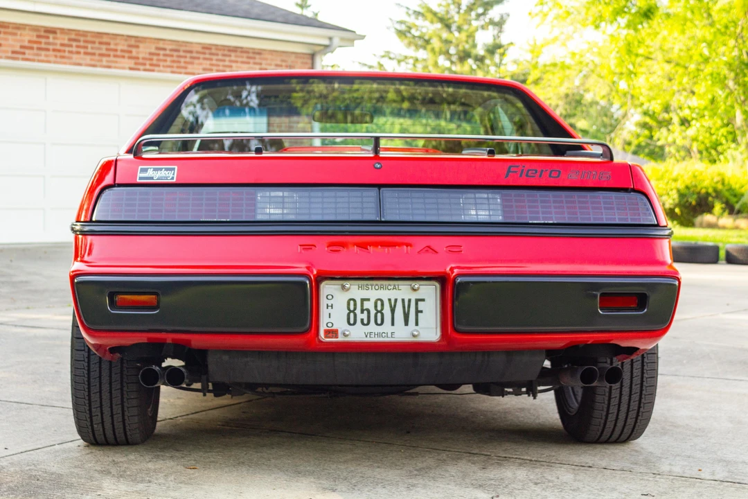 1985 Pontiac Fiero - Image 5 of 31
