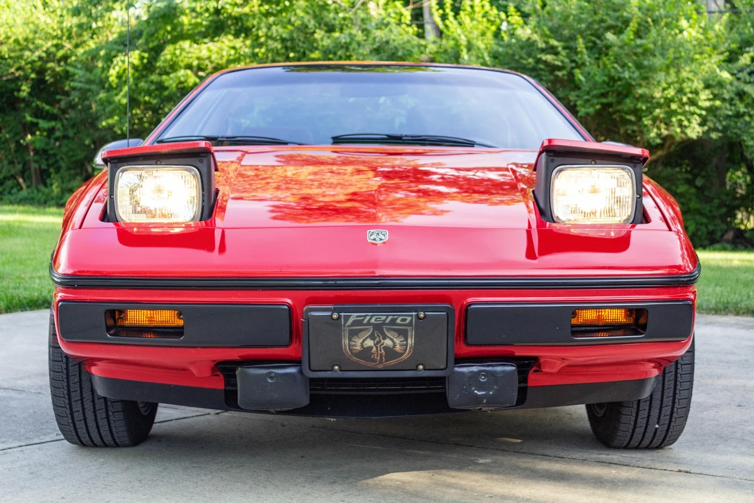 1985 Pontiac Fiero - Image 6 of 31