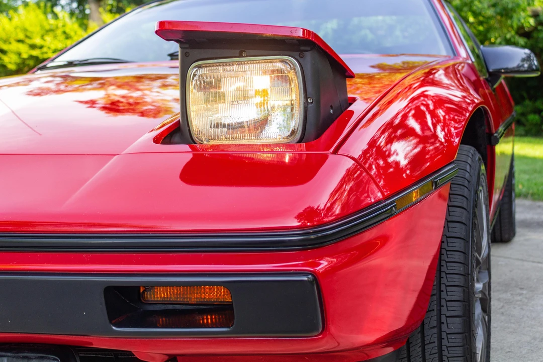 1985 Pontiac Fiero - Image 12 of 31