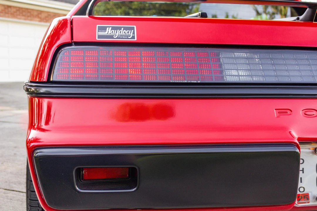 1985 Pontiac Fiero - Image 13 of 31