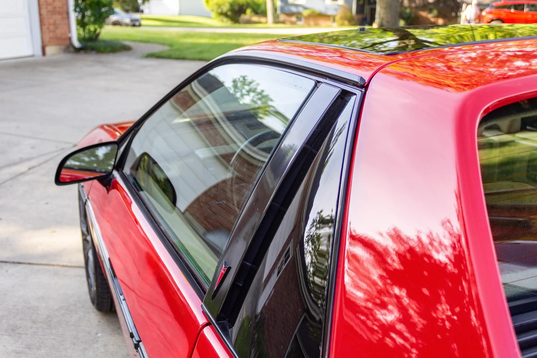 1985 Pontiac Fiero - Image 17 of 31