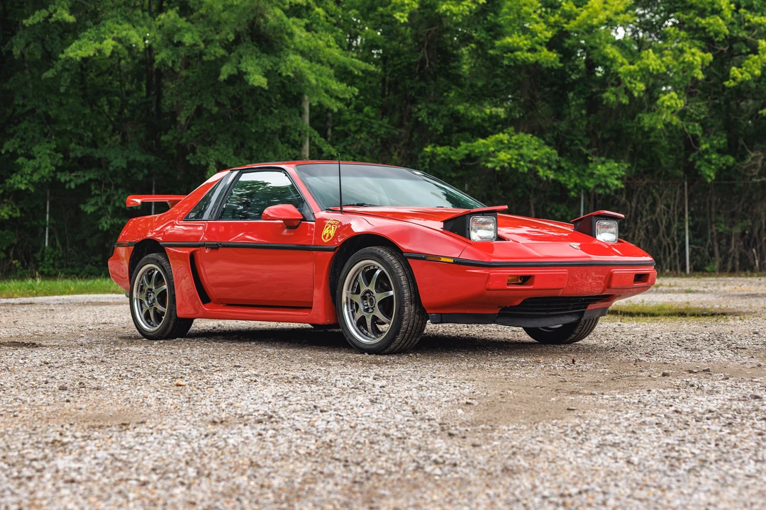 1985 Pontiac Fiero GT - Image 5 of 31