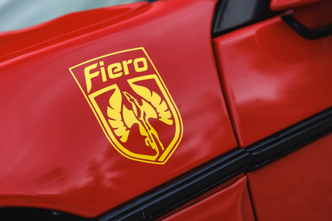 1985 Pontiac Fiero GT - Image 28 of 31