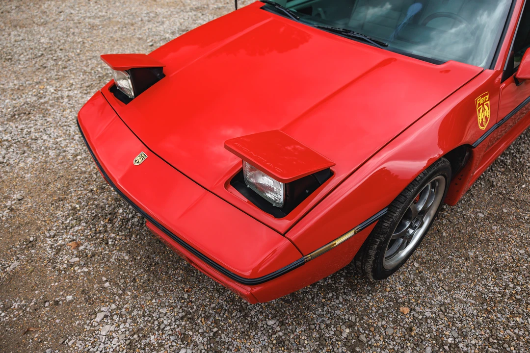 1985 Pontiac Fiero GT - Image 25 of 31