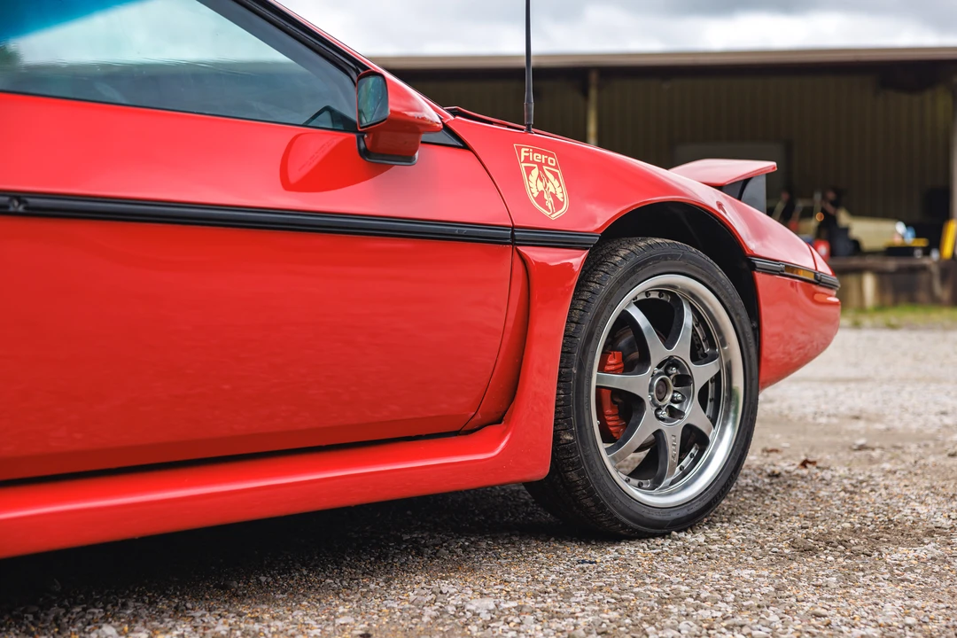 1985 Pontiac Fiero GT - Image 30 of 31