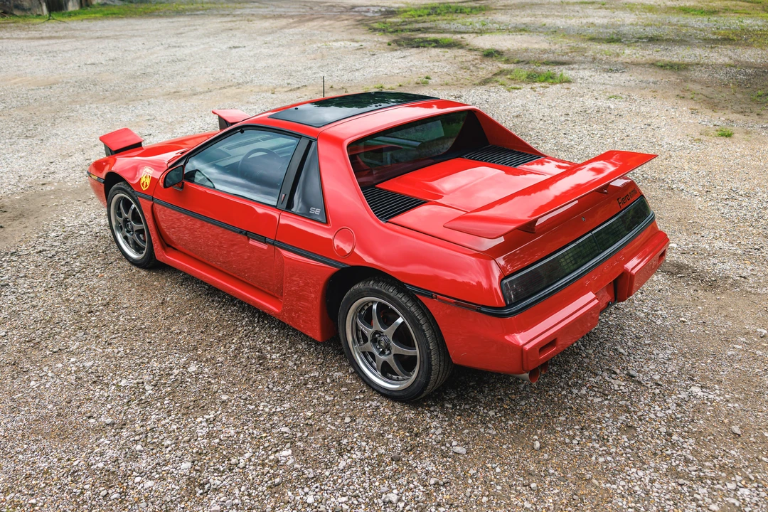 1985 Pontiac Fiero GT - Image 10 of 31