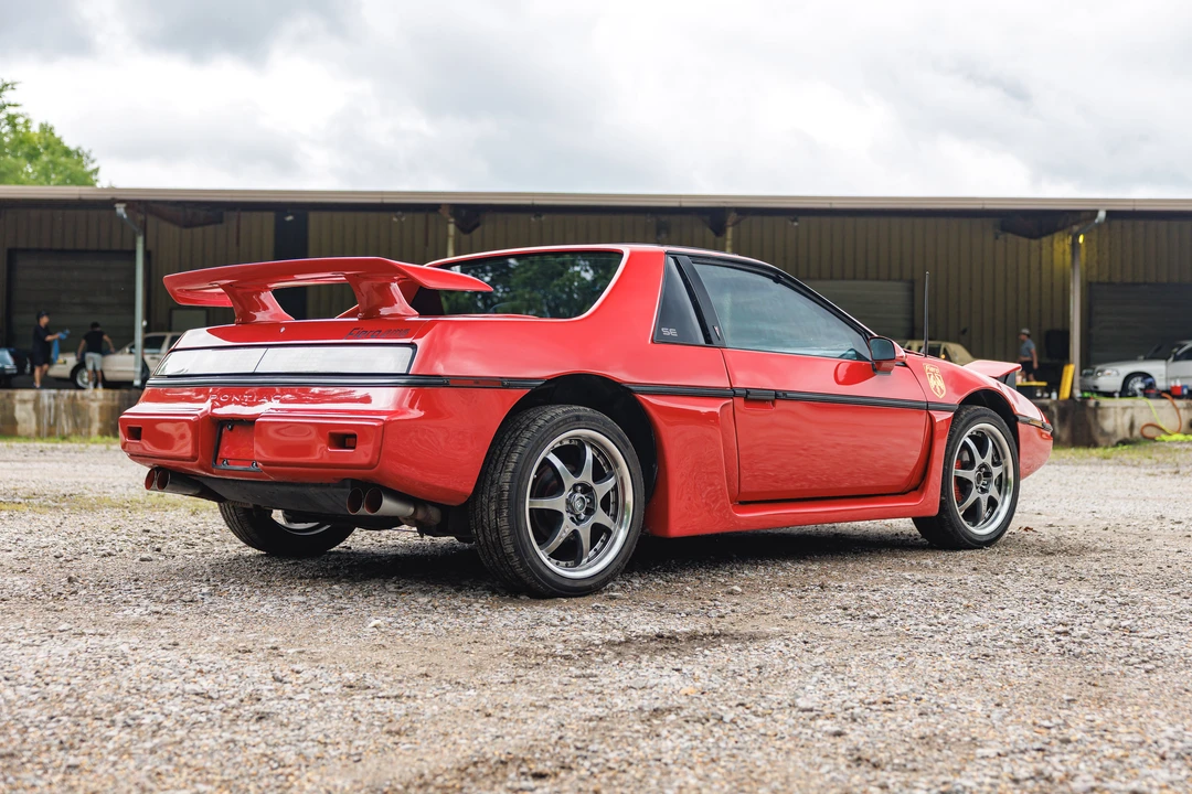 1985 Pontiac Fiero GT - Image 8 of 31