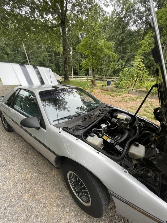 1985 Pontiac Fiero - Image 27 of 31