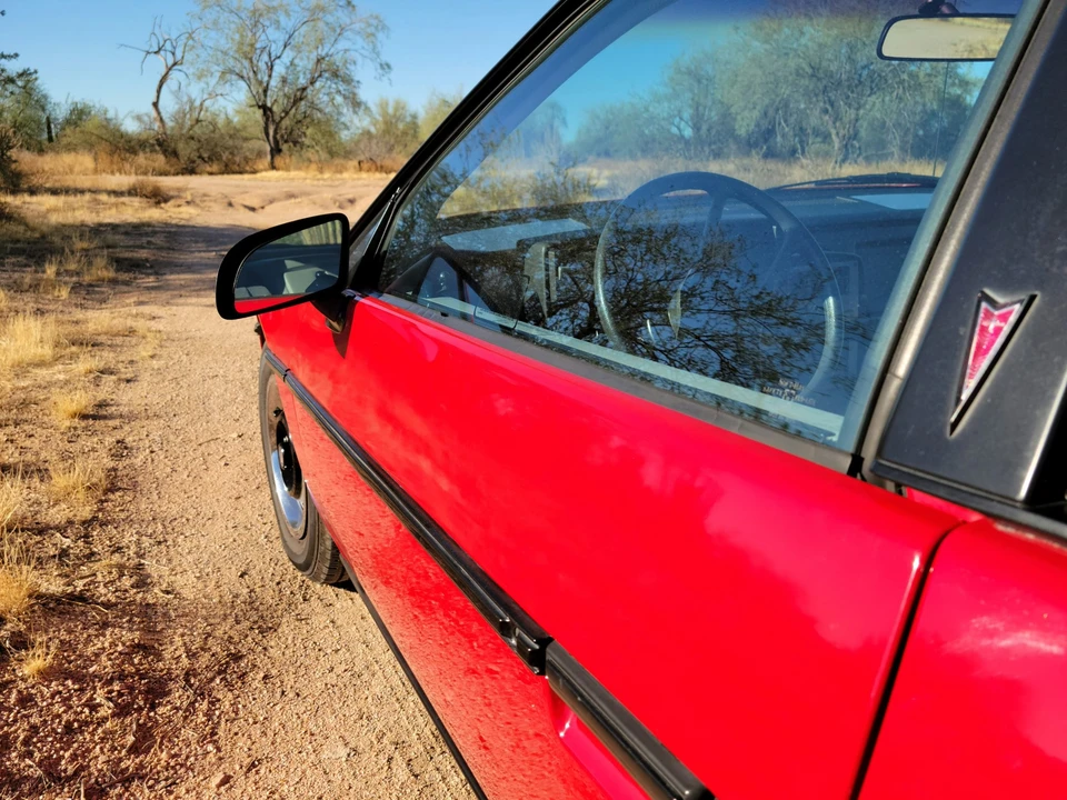 1985 Pontiac Fiero - Image 15 of 31