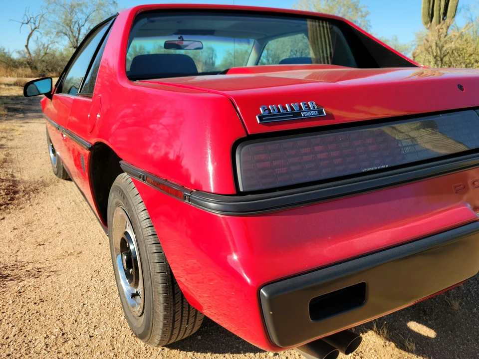 1985 Pontiac Fiero - Image 20 of 31