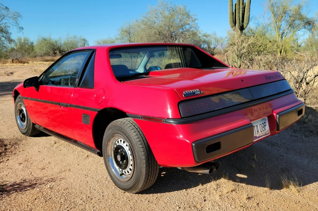 1985 Pontiac Fiero - Image 5 of 31