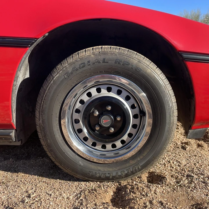 1985 Pontiac Fiero - Image 29 of 31