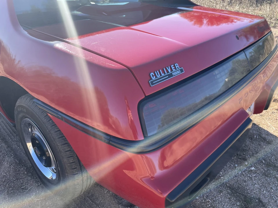 1985 Pontiac Fiero - Image 19 of 31