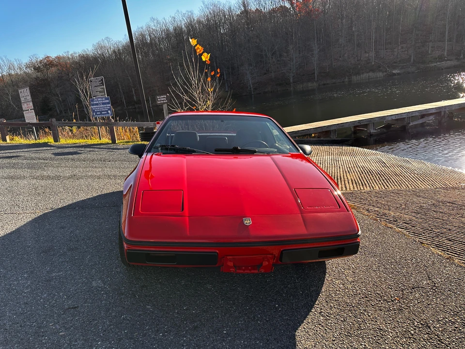 1985 Pontiac Fiero - Image 7 of 18