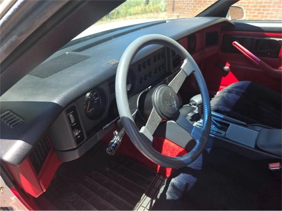 1985 Pontiac Firebird 3rd Gen - Image 7 of 10