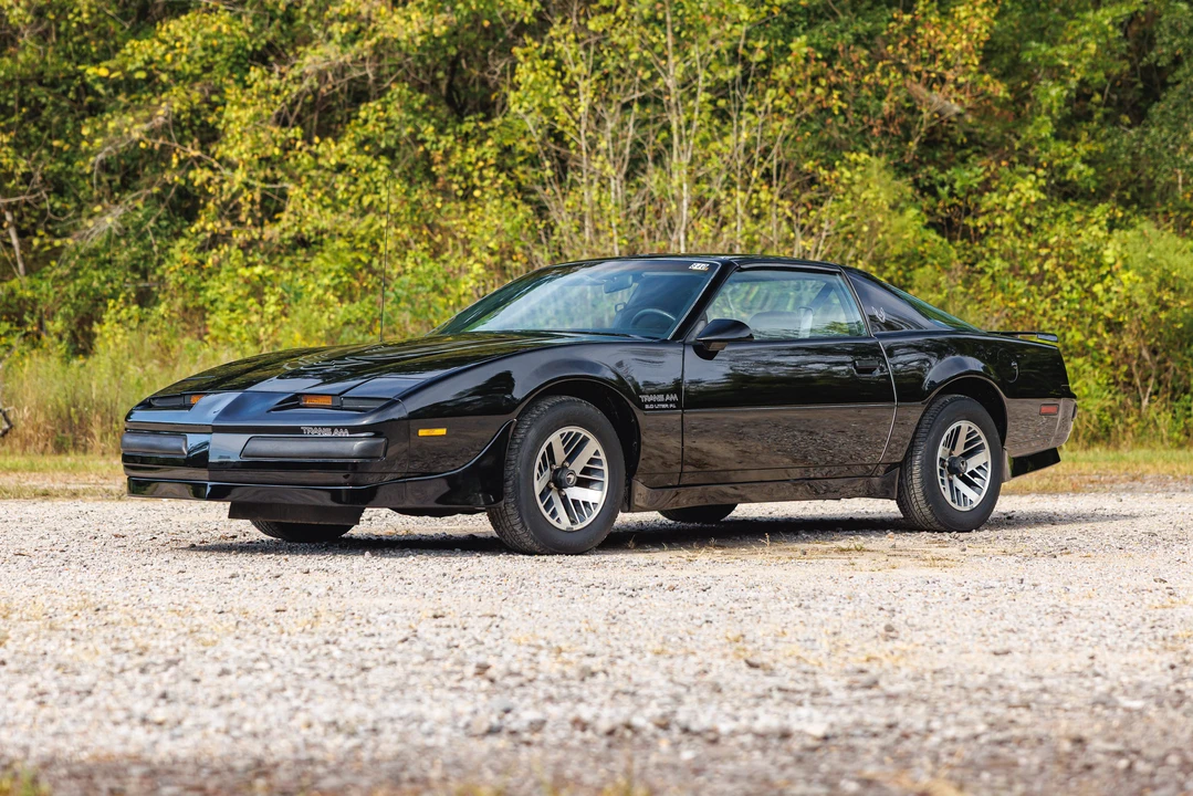 1985 Pontiac Firebird 3rd Gen - Image 2 of 31