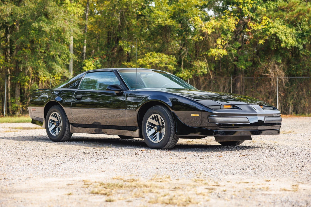 1985 Pontiac Firebird 3rd Gen - Image 12 of 31