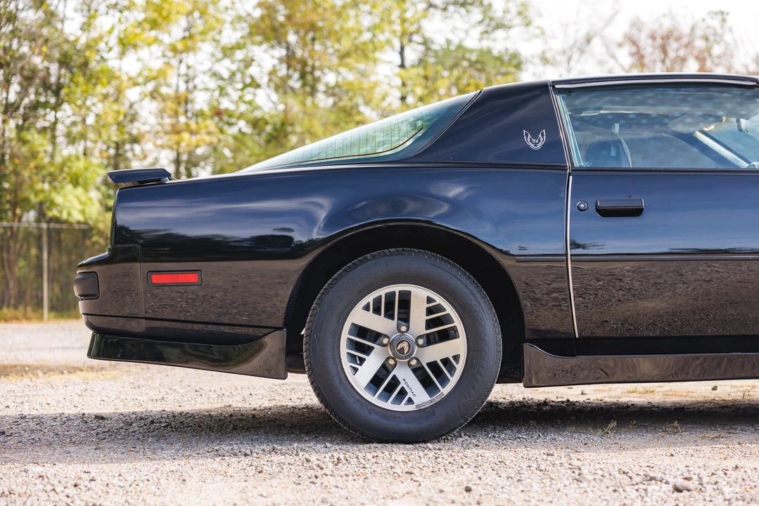 1985 Pontiac Firebird 3rd Gen - Image 18 of 31