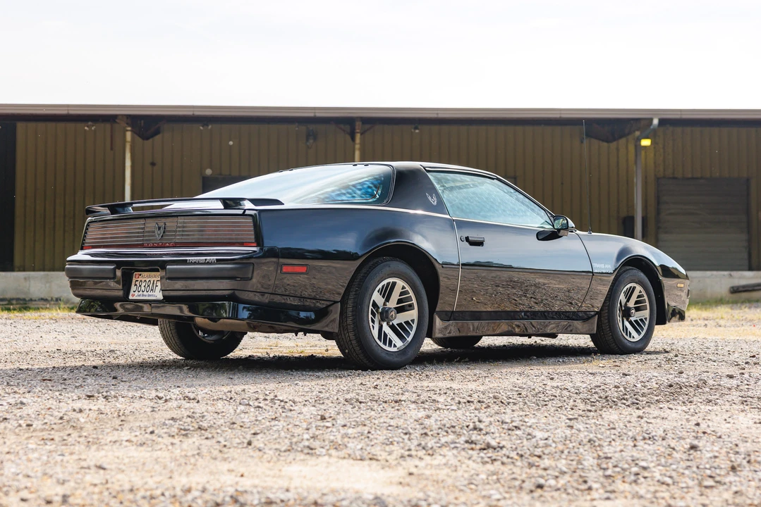 1985 Pontiac Firebird 3rd Gen - Image 9 of 31