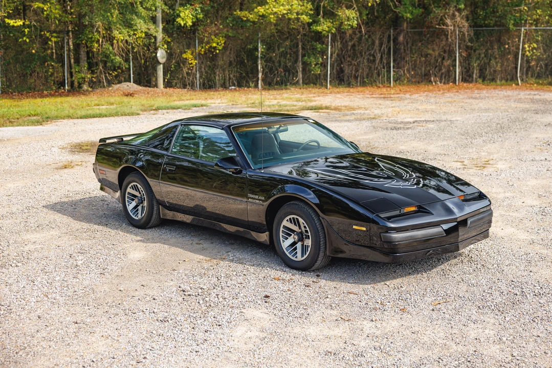 1985 Pontiac Firebird 3rd Gen - Image 11 of 31