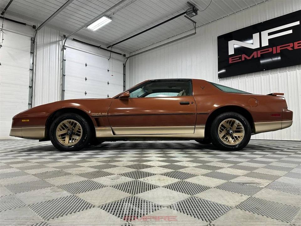 1985 Pontiac Firebird 3rd Gen - Image 11 of 31