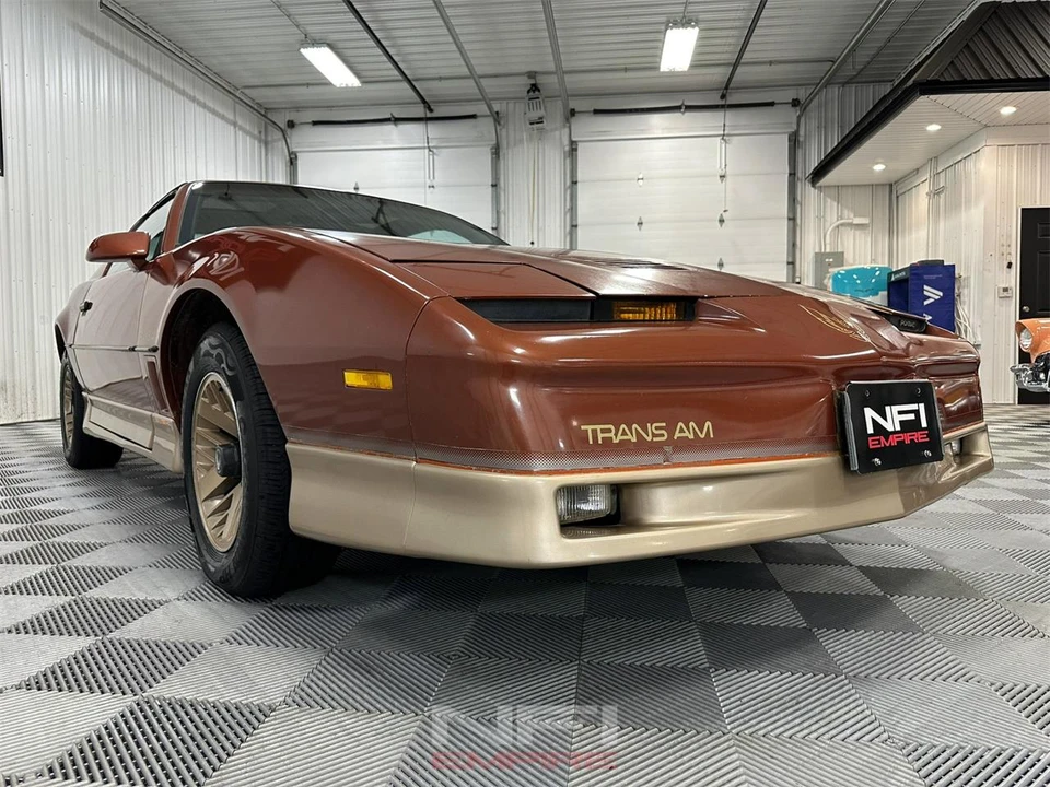1985 Pontiac Firebird 3rd Gen - Image 15 of 31