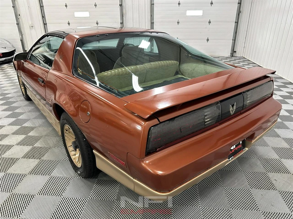 1985 Pontiac Firebird 3rd Gen - Image 10 of 31