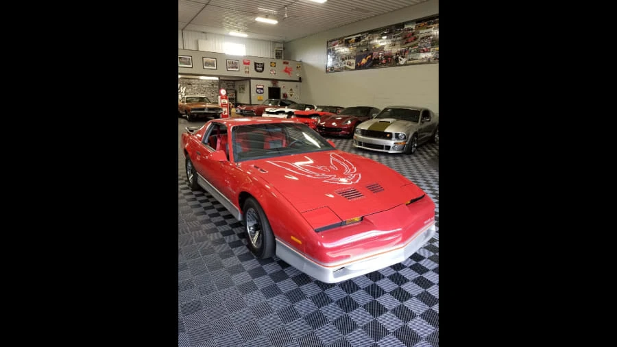 1985 Pontiac Firebird 3rd Gen - Image 7 of 8