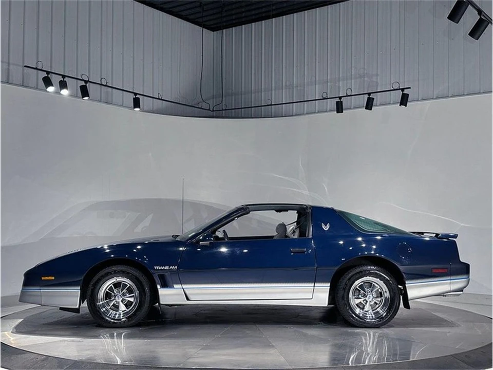 1985 Pontiac Firebird 3rd Gen - Image 8 of 31