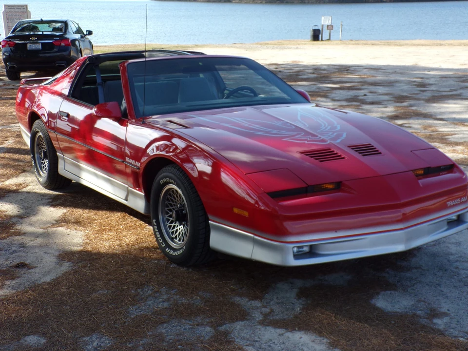 1985 Pontiac Firebird 3rd Gen - Image 10 of 31