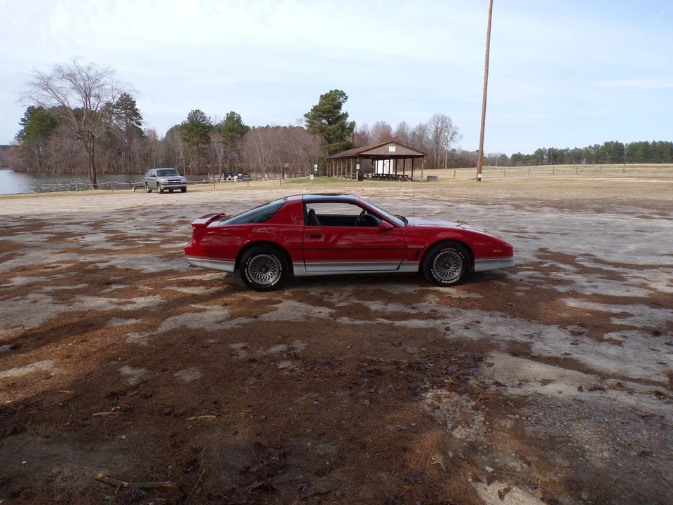 1985 Pontiac Firebird 3rd Gen - Image 9 of 31