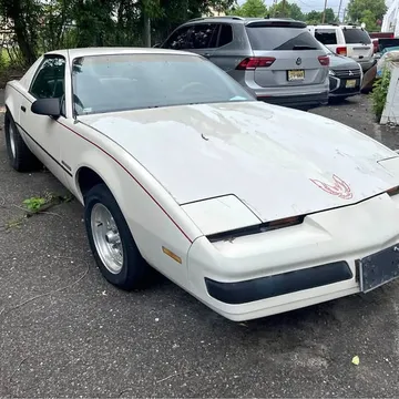 1985 Pontiac Firebird Coupe 2D