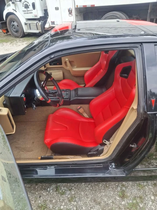 1985 Pontiac Firebird 3rd Gen - Image 7 of 11