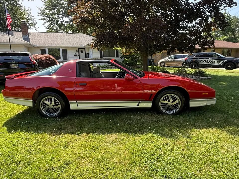 1985 Pontiac Firebird 3rd Gen - Image 8 of 9