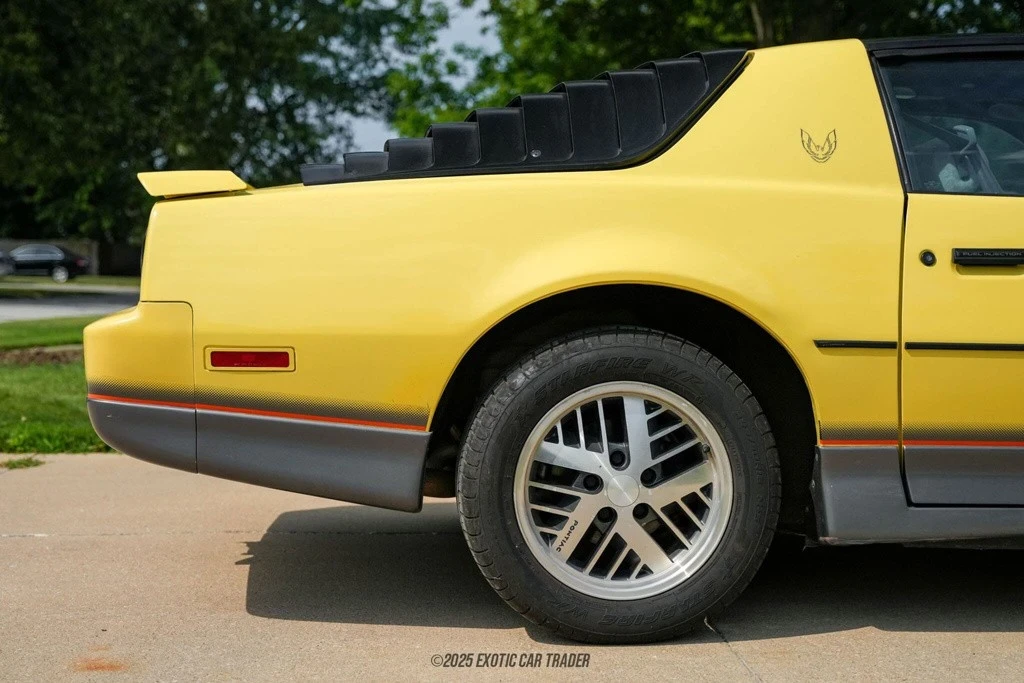 1985 Pontiac Firebird Trans Am 3rd Gen - Image 10 of 12