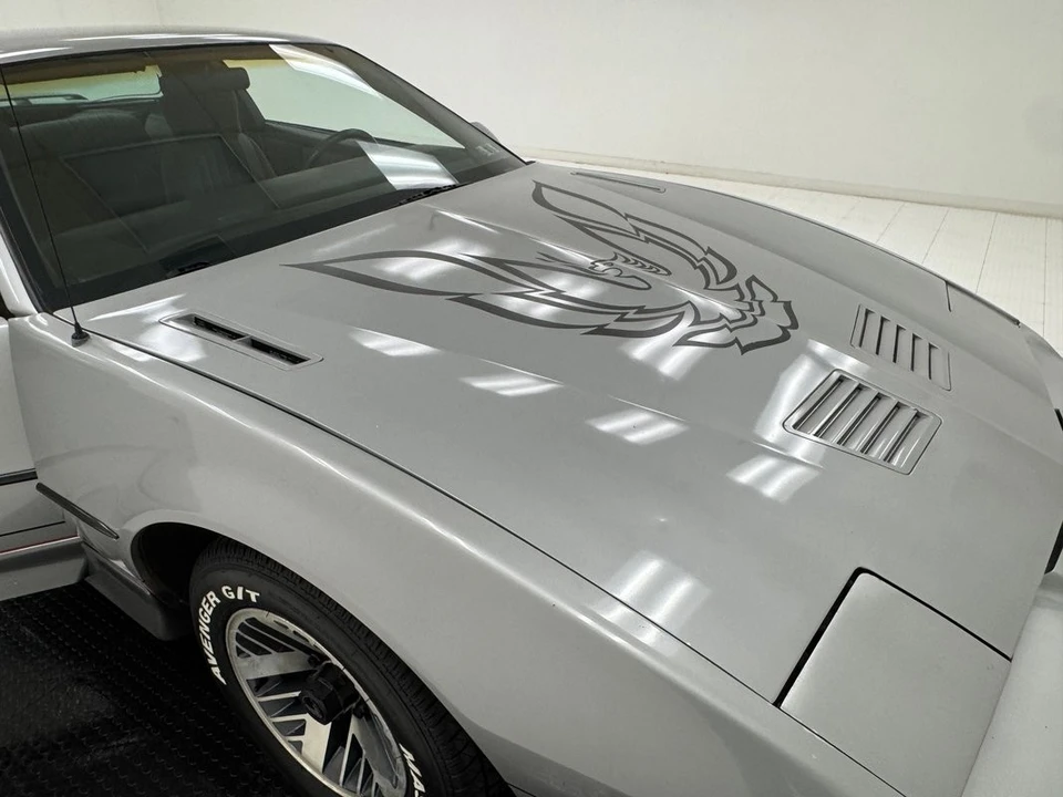 1985 Pontiac Firebird Trans Am 3rd Gen - Image 26 of 31