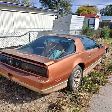 1985 Pontiac Firebird Trans Am Coupe 2D