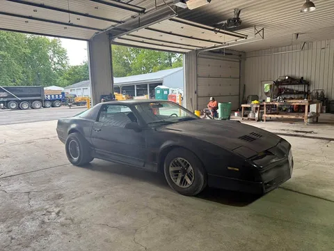1985 Pontiac Firebird Trans Am Coupe 2D