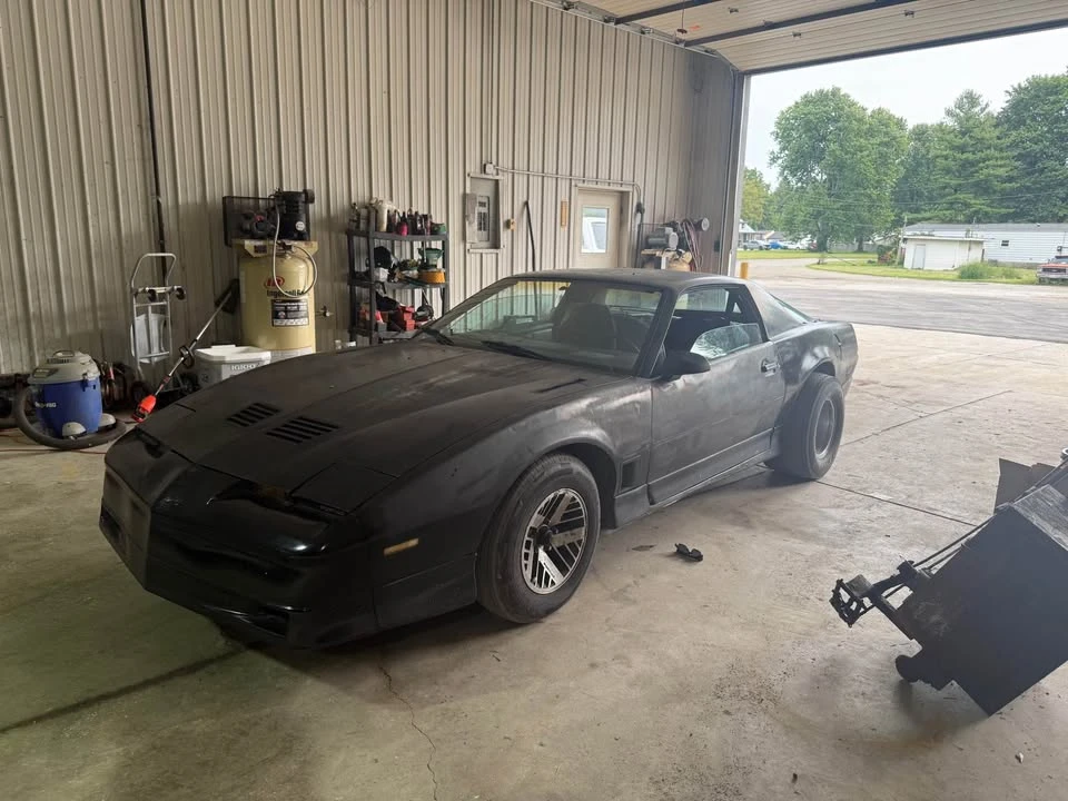 1985 Pontiac Firebird Trans Am 3rd Gen - Image 3 of 5