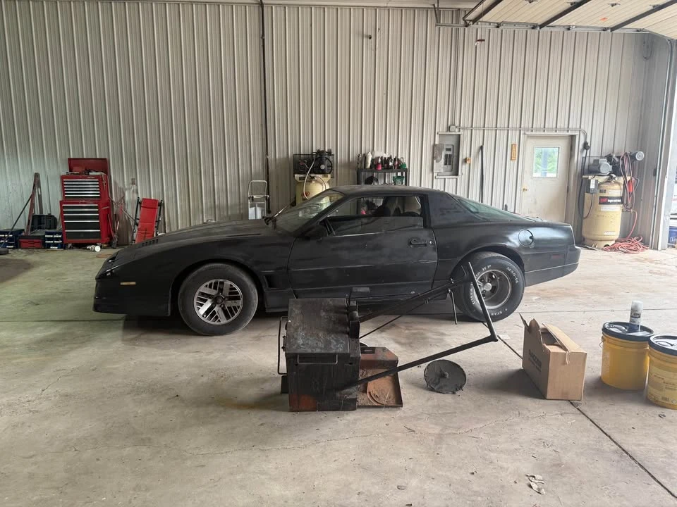 1985 Pontiac Firebird Trans Am 3rd Gen - Image 2 of 5