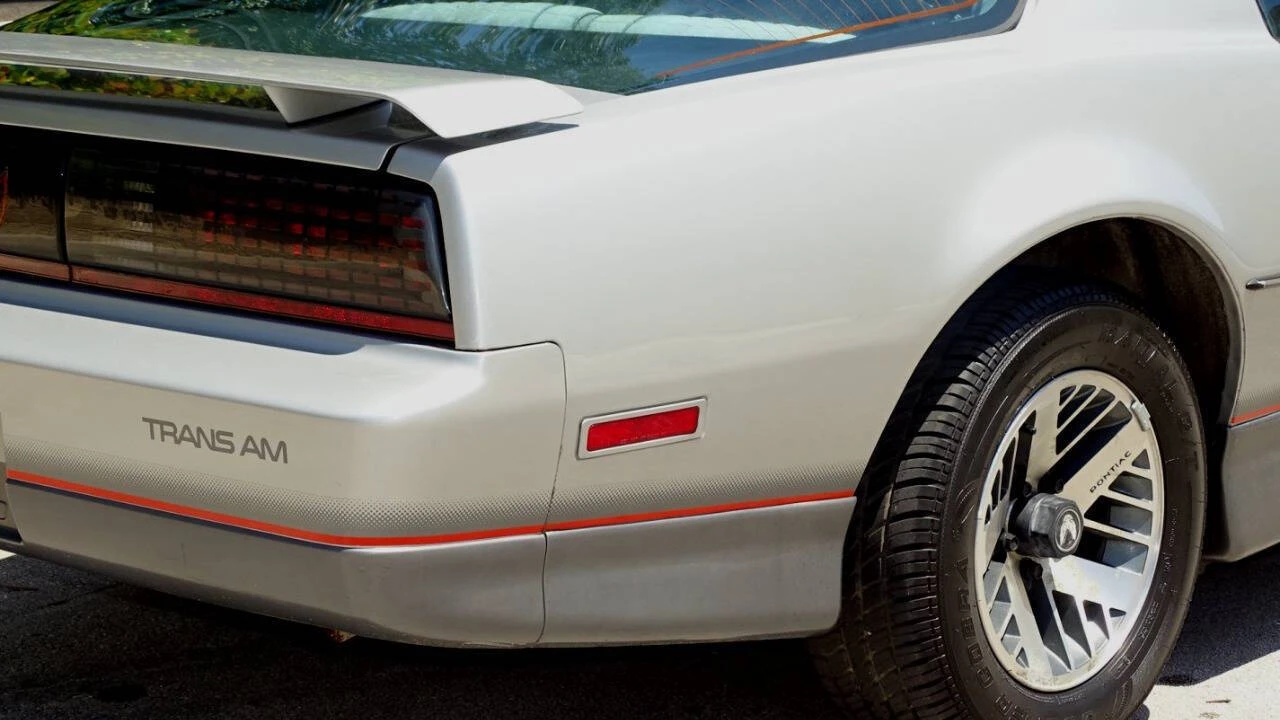 1985 Pontiac Firebird Trans Am 3rd Gen - Image 8 of 31