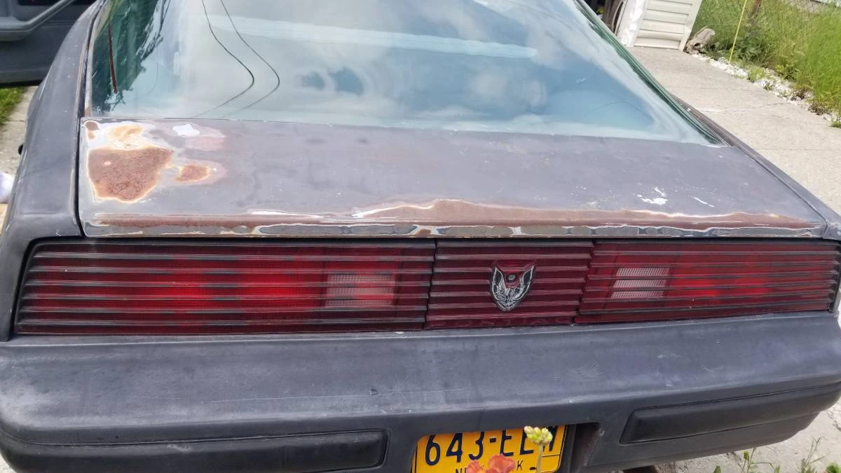 1985 Pontiac Firebird 3rd Gen - Image 4 of 18