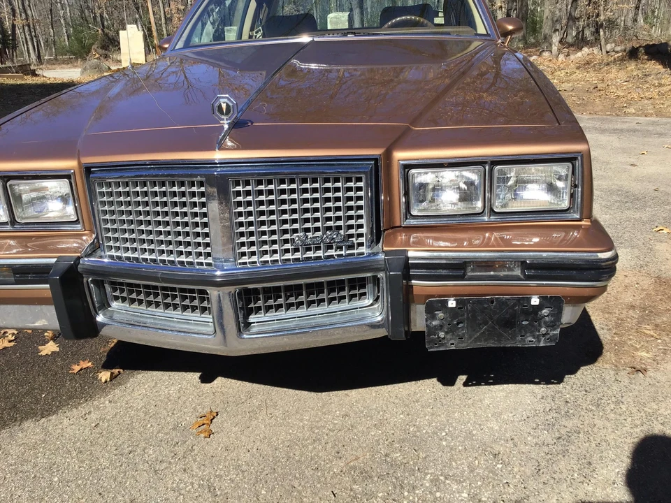 1985 Pontiac Grand Prix 3rd+ Gen - Image 11 of 31