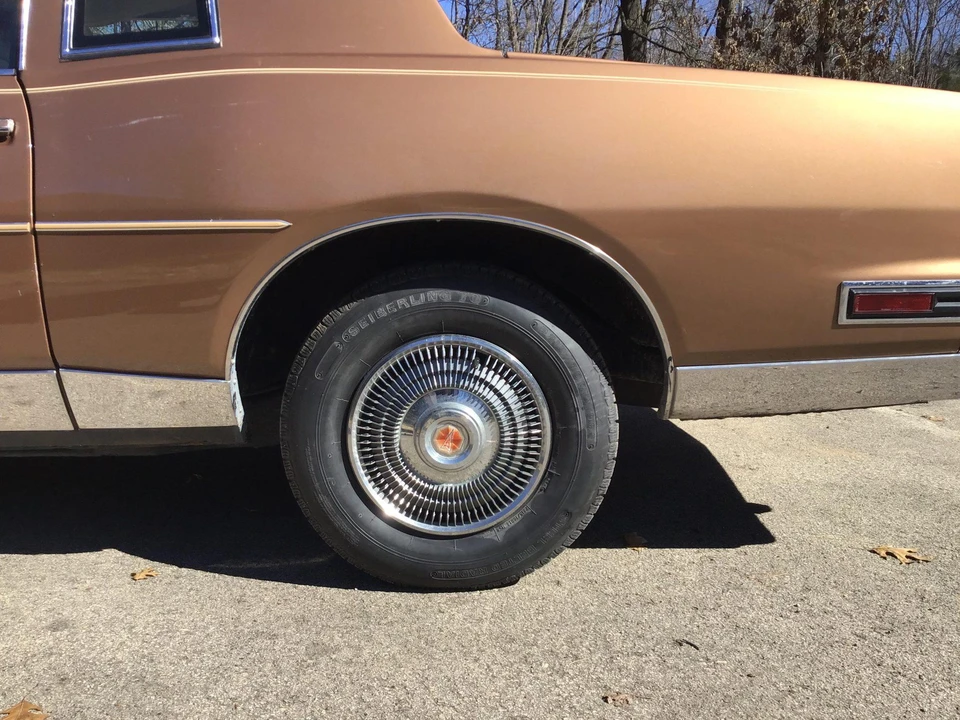 1985 Pontiac Grand Prix 3rd+ Gen - Image 19 of 31