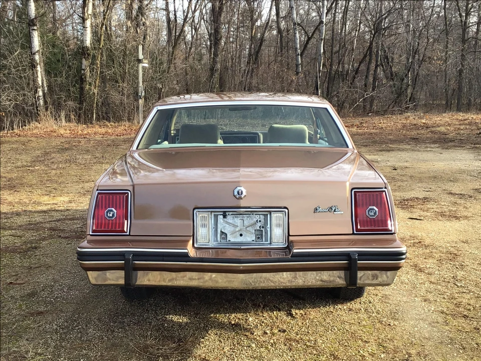 1985 Pontiac Grand Prix 3rd+ Gen - Image 7 of 31