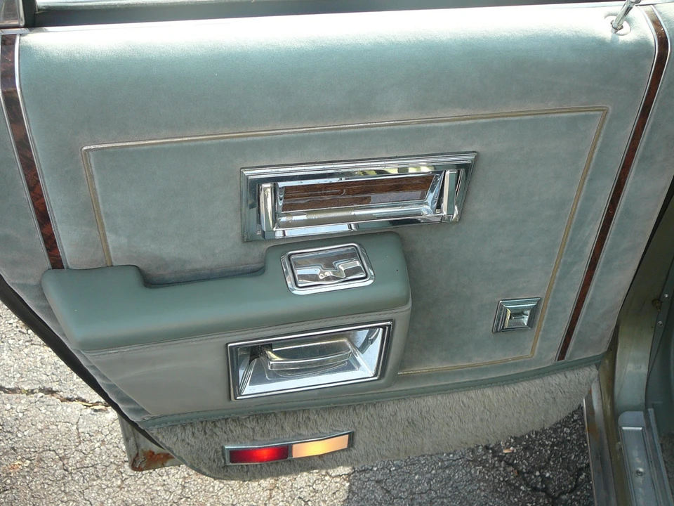 1985 Pontiac Parisienne - Image 11 of 20